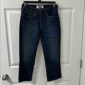 Women’s Signature by Levi Strauss blue jean capri pants